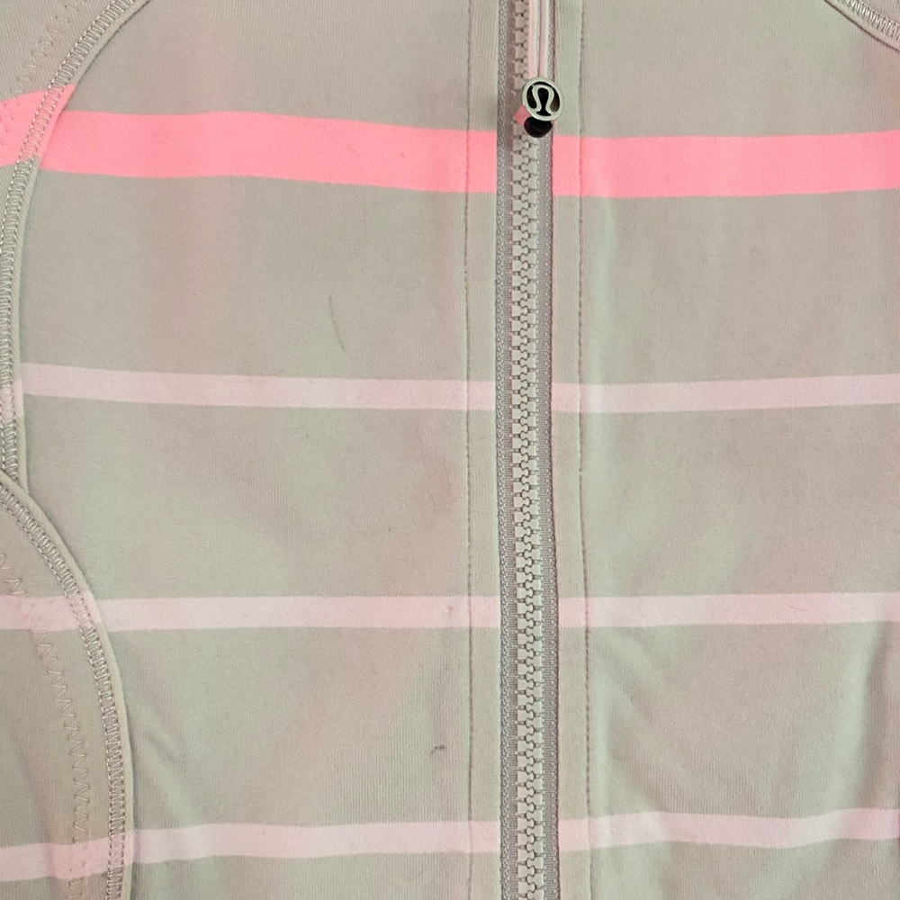 Rare Lululemon Define Jacket - Picture 3 of 10